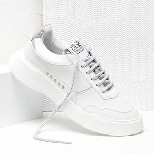 PREMIUM BASICS SNOW WHITE SHOES